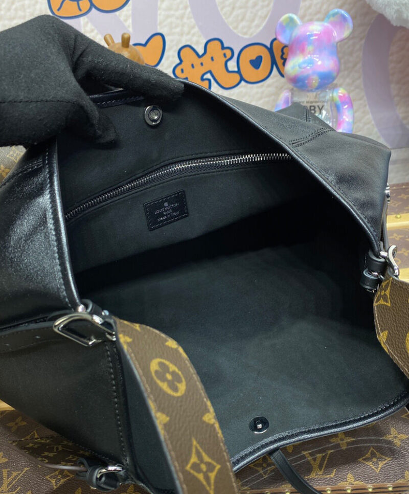 Louis Vuitton CarryAll Dark MM M25143 Black